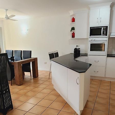 La Villa At Beach Court 埃尔利海滩 外观 照片